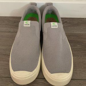 Stylish Cariuma IBI Slip On Sneakers in Light Grey - Size Women 11 / Men 9.5